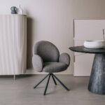 Tower Living Eetkamerstoel Imola Swivel Stof Ascot 5 Anthracite Sfeerfoto